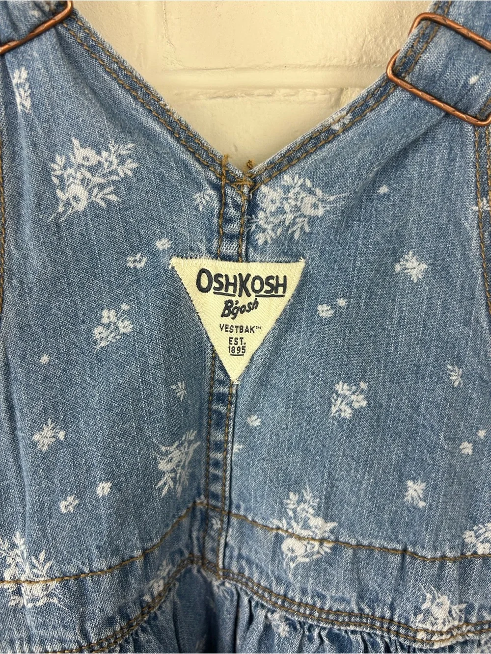 OshKosh B’Gosh Girls Floral Denim Overalls Dress Size 3T
